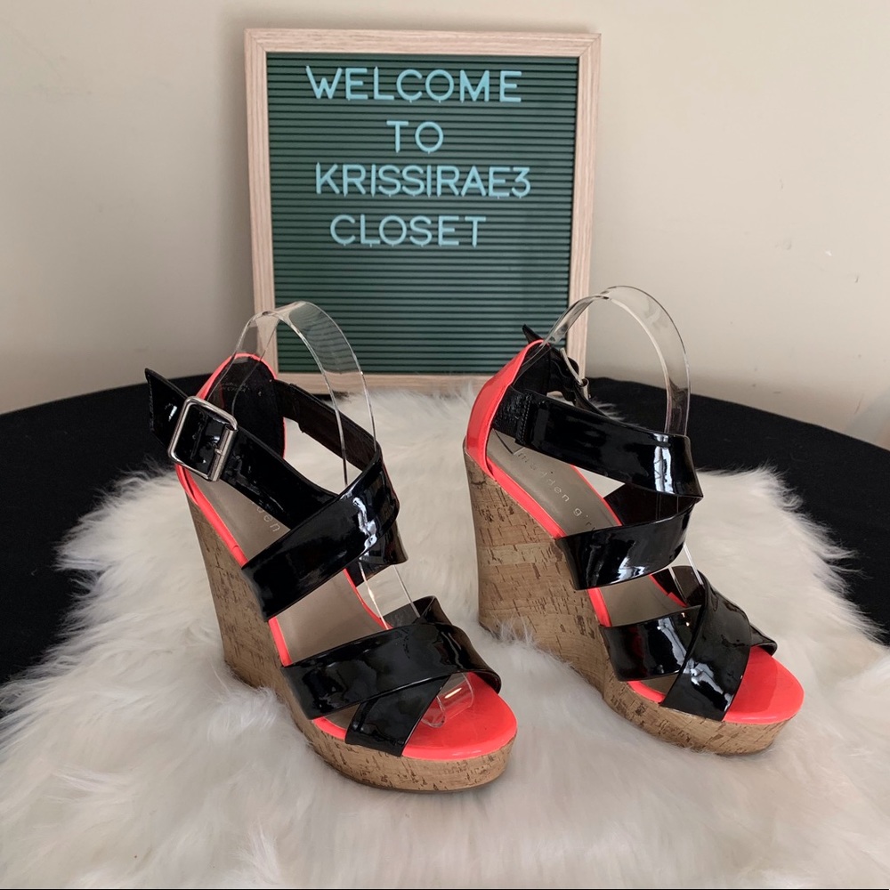 Madden Girl KIIWII Black & Neon Pink Wedges - 7
